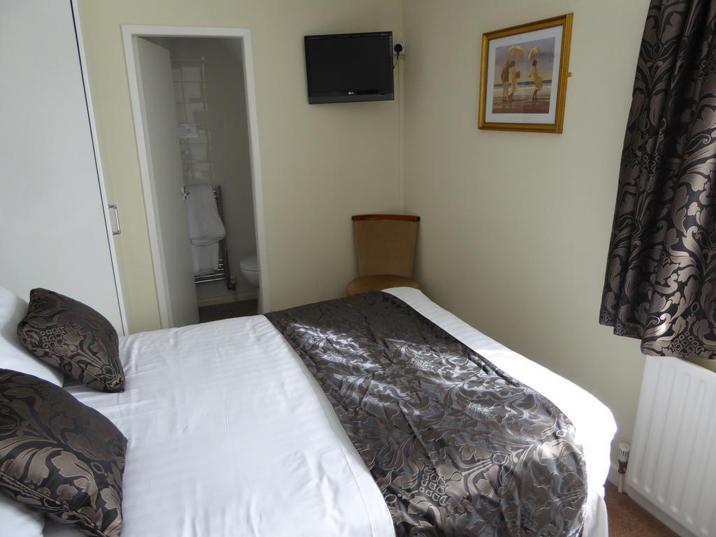 The Berwick - Over 40's Only Pensión 3*