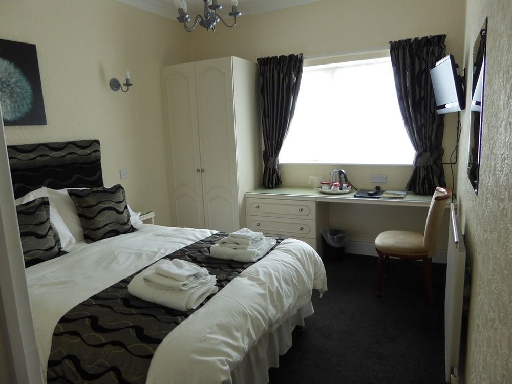 Pensión The Berwick - Over 40's Only Blackpool