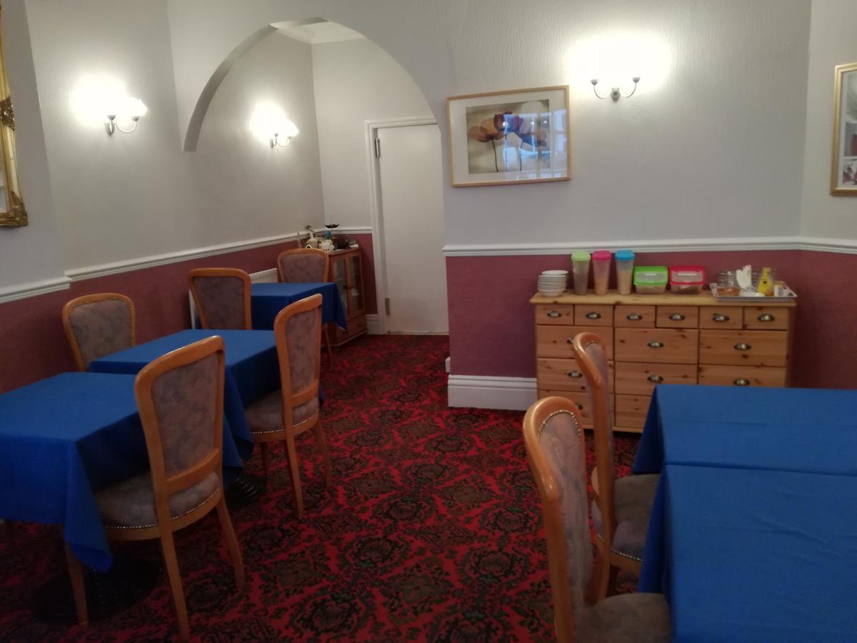 The Berwick - Over 40's Only 3*